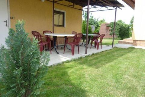 فيلا Apartman Foldes Tibor Veľký Meder المظهر الخارجي الصورة